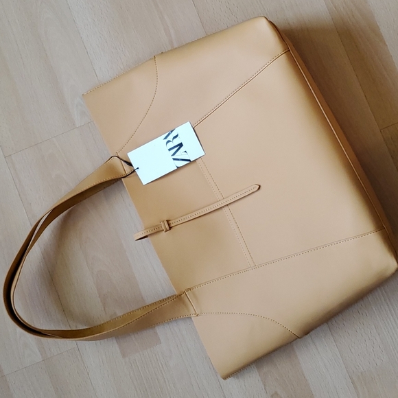 Zara Tote - Picture 6 of 9